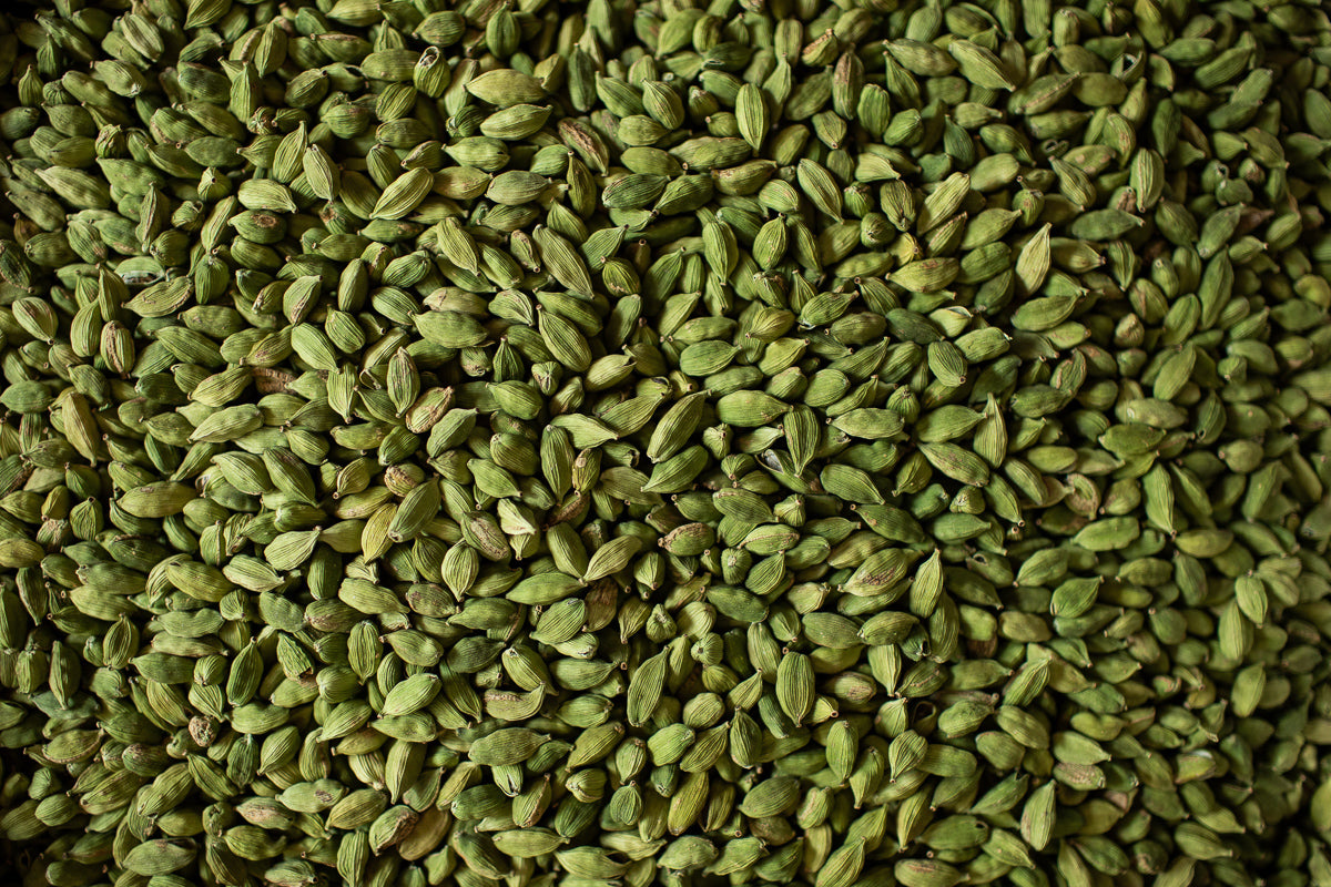 dynamic image of lots of baraka cardamom